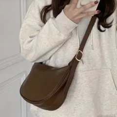 ショルダーバッグ ブラウン