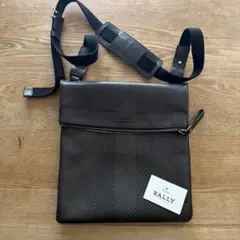 未使用級 BALLY パンチング ショルダーバッグ レザー ブラック メンズのサムネイル