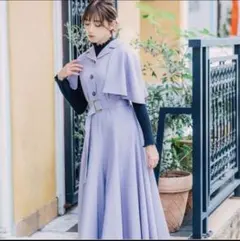 レポリス　ケープ付きノースリーブワンピース