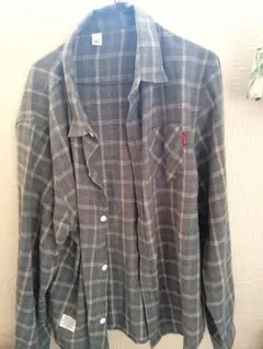 グレー系 チェック柄 長袖シャツ