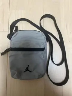 Jordan ショルダーバッグ グレー