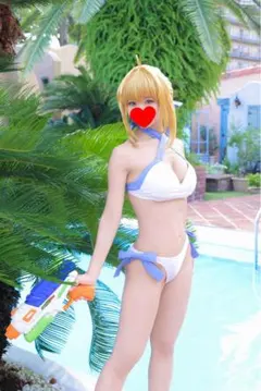 限定値下　アルトリア　FGOセイバー 水着 コスプレ衣装 ウィッグ付S サイズ