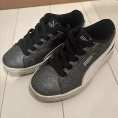 PUMA メタリックグレー スニーカー　17cm