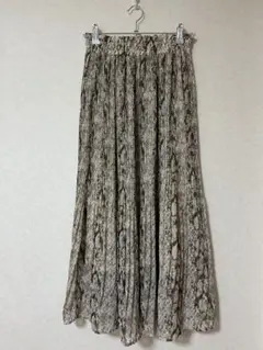 Radarista    パイソン柄　消しプリーツ　　ロングスカート