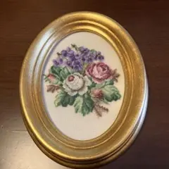 A】イタリア カポディモンテ 陶花レリーフ額装 スタンド付き - メルカリ