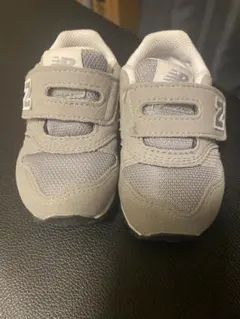 美品　ニューバランス　ベビー靴　12.5 グレー