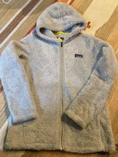 patagonia フリースジャケット グレー フード付き