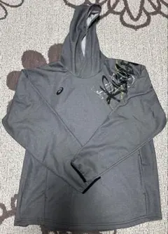 ASICS（アシックス）グラフィックウォームスウェットパーカー