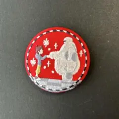 ディズニー　刺繍缶バッジ　2 ベイマックス　バンダイ