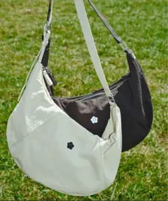 MARYQUANT×PUBLUX ワンポイント刺繍 ナイロン ショルダーバッグ