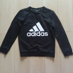 adidas 黒 長袖トレーナー