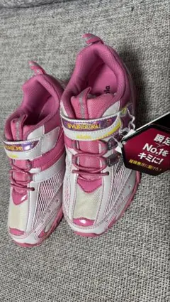 瞬足　キッズスニーカー ピンク タグ付き　新品未使用19cm 箱無し