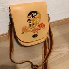 レザーショルダーバッグ スカルデザイン