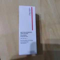 SHISEIDO REVITALESSENCE SKIN GLOW 130