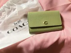 COACH グリーンレザー三つ折り財布