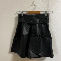黒 レザー ベルト付き ショートパンツ Fサイズ