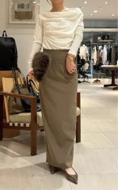 ⭐︎タイムセール⭐︎２５日限定　ストレッチマキシタイトスカート　カーキ　未使用品