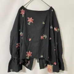 clear クリア ブラウス 黒 F 花柄刺繍 タグ付きのサムネイル