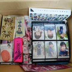 乃木坂46、AKB48、TWICE 等 グッズまとめ　中古品、未使用品含む