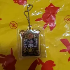 サンリオ　ガチャ　ステンドグラス風アクリルキーチェーン　クロミ