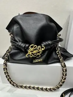 キャラクター缶バッジ 白と赤