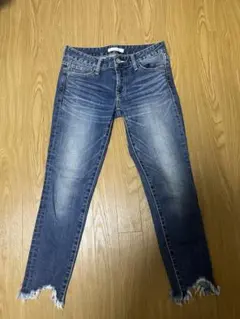 大セール！moussy スキニーデニム ダークブルー フリンジヘム