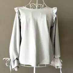 〜INGNI グレー フリル付き長袖トップス〜