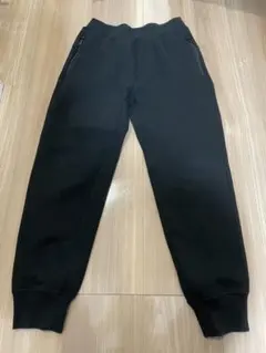 ユニクロ スウェットパンツ ジョガーパンツ ブラック　140