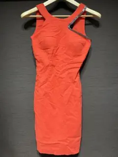 ドレスのサムネイル