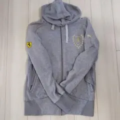 B*E様 限定セール！！Puma フェラーリロゴ グレー パーカー
