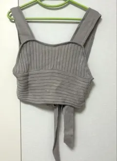 グレーのリボン付きビスチェ