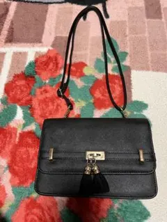 ブラックショルダーバッグ