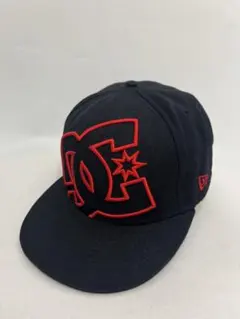 【NEW ERA×DC】ベースボールキャップ ブラック/レッドのサムネイル