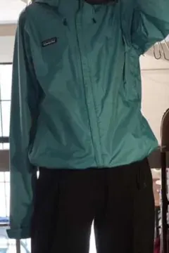 Patagonia 水色 フード付きレインジャケット