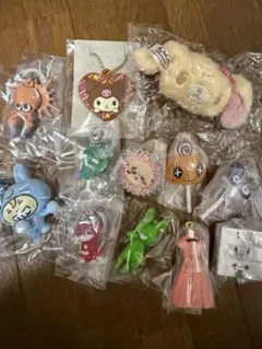 ミニチュアチャーム、めじるしアクセサリー等12点セット