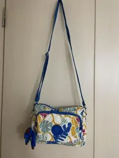 kipling（キプリング）レディースバッグ☆花柄☆可愛いモンキーチャーム付き☆