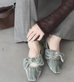 リボン付きベルベットフラットシューズ グリーン系￼グレー