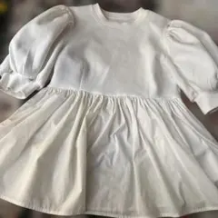 BIRTHDAY BASH❣️ホワイトパフスリーブトップスのサムネイル