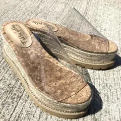 ファビーファビー　厚底フラットサンダルのサムネイル