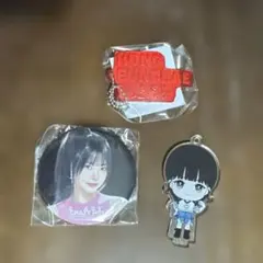 Le Sserafim ルセラ　ウンチェ　缶バッチ　アクリルキーホルダー