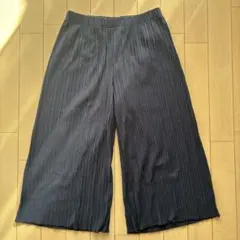 ZARA プリーツ加工ダークネイビー長ズボン 140