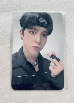 ateez Hello82 us 限定 トレカ ユノ yunho - メルカリ