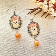 【イヤリング変更OK】猫の画家ルイス・ウエイン《白猫》/天然石瑪瑙