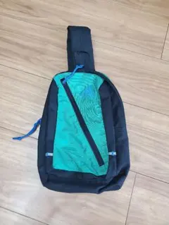 adidas ワンショルダーバッグ ボディバッグのサムネイル