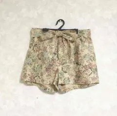 花柄 ショートパンツ　earth