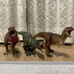 ティラノサウルスフィギュア3体セット