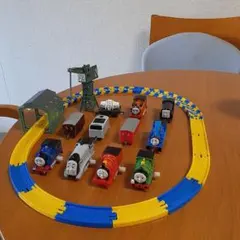 カプセルプラレール　レール1周　トーマスパーシー　スペンサー　ジェームス　ニア