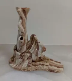 ベージュと茶色のストライプが特徴の陶器製一輪挿し［作品 No.302］