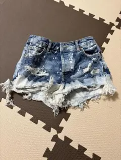 bershka ダメージデニムショートパンツ