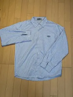 青と白のストライプ ボタンダウンシャツ